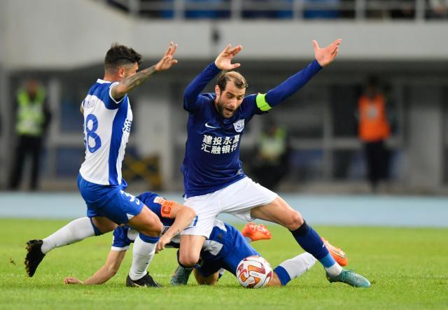 足球免费在线观看-沧州新队长：中超就像欧冠 肇俊哲希望我成领导者