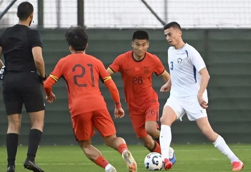 国足2-2后，一号门将由谁担任？记者：李昊今年二门，评论一边倒