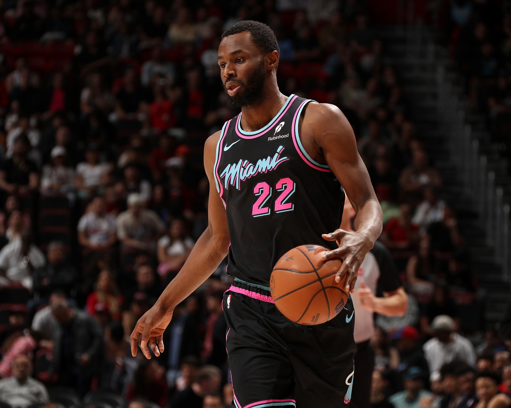 观看免费体育直播在线观看-热火迎战绿军 维金斯&哈克斯&约维奇可以出战 鲍威尔缺阵